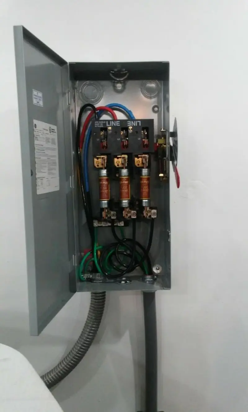 Three-phase disconnect switch installed for Smoke Detector Installation in Wildomar